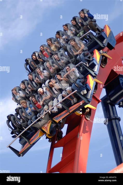 Sheikra thrill ride hi-res stock photography and images - Alamy