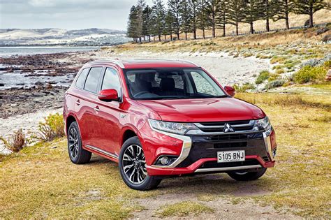 2017 Mitsubishi Outlander PHEV review - photos | CarAdvice