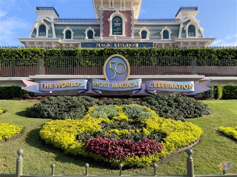 Disney100 Sign Replaces 50th Anniversary Sign at Magic Kingdom Entrance