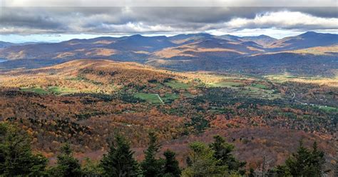 Katie Wanders : Stowe Pinnacle Hike, Vermont