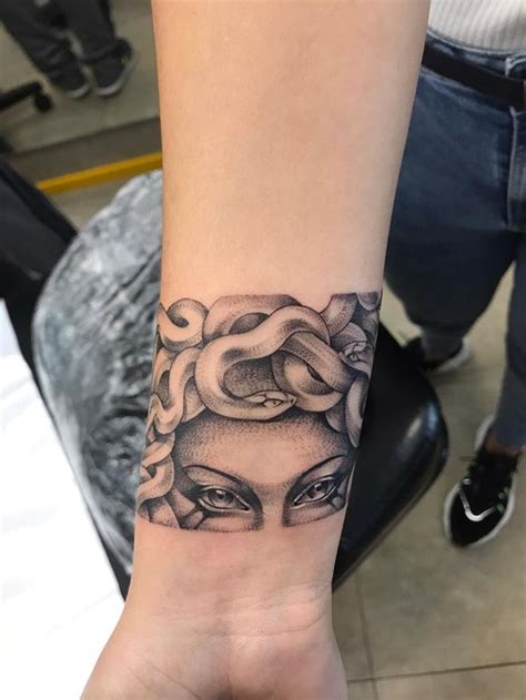 Tattoo Medusa | Tatuagem, Tatuagens, Tatuagem feminina