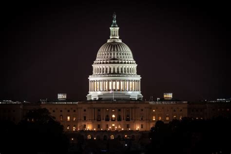 DC: Monuments and Memorials Sunset Tour by Open-Top Bus | GetYourGuide