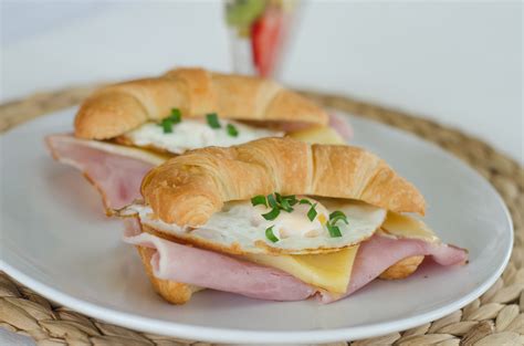 Ham, Fried Egg and Gruyere Cheese Croissant - This Is Cooking for Busy MumsThis Is Cooking for ...