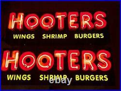 hooters | Vintage Neon Sign