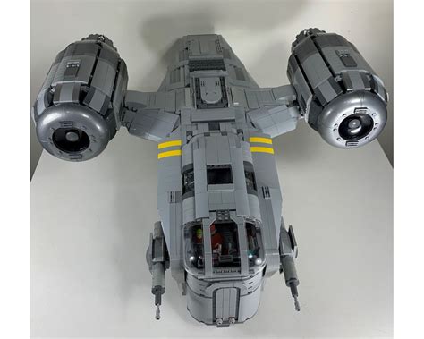 LEGO MOC-37840 UCS Razor Crest by Papaglop (Star Wars > Ultimate Collector Series 2020 ...