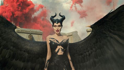 'Maleficent 2' review: Angelina Jolie returns as 'Mistress of Evil'