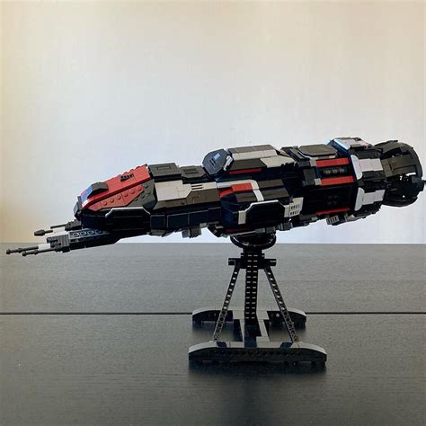 MOC-96473 The Expanse Rocinante S4 with 1853 Pieces | MOULD KING