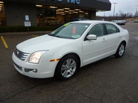 2009 Ford Fusion SEL Data, Info and Specs | GTCarLot.com