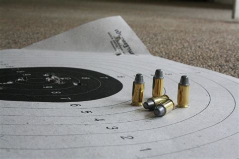 Bullet And Target Stock Photo - Download Image Now - iStock