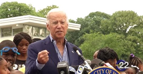 Joe Biden Tells Story of Razor-Wielding Gang Leader 'Corn Pop'