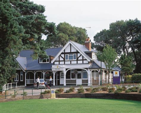 The Lodge at Meyrick Park, Bournemouth, Dorset - Book a golf break or golf holiday