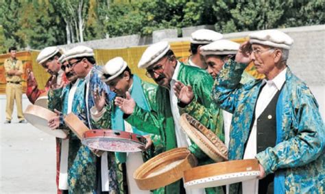 Hunza festival pulls crowds - Newspaper - DAWN.COM