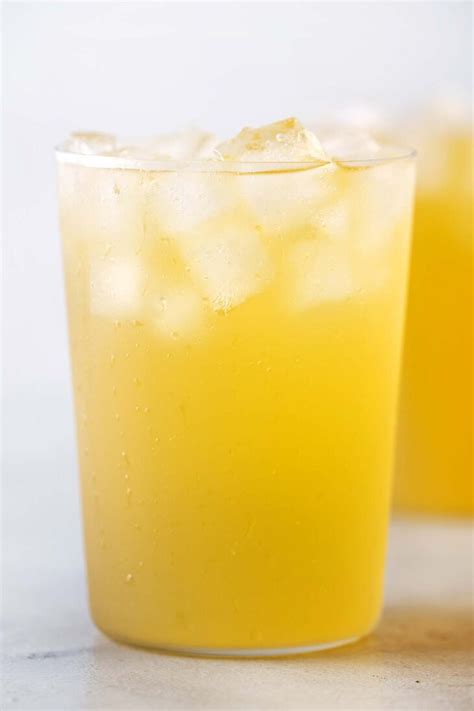 Iced Green Tea Lemonade (Starbucks Copycat Recipe) - Oh, How Civilized