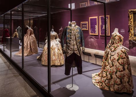 A Royal Undertaking: Preparing the Costumes for Visitors to Versailles ...