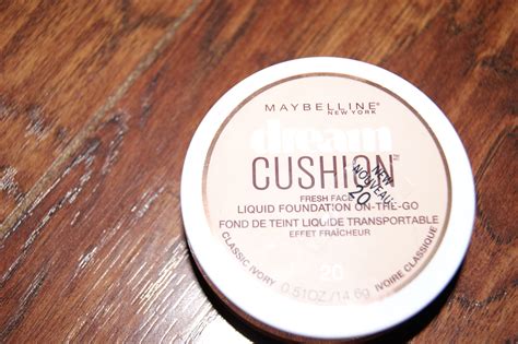 Maybelline New York Dream Cushion Fresh Face Liquid Foundation reviews ...