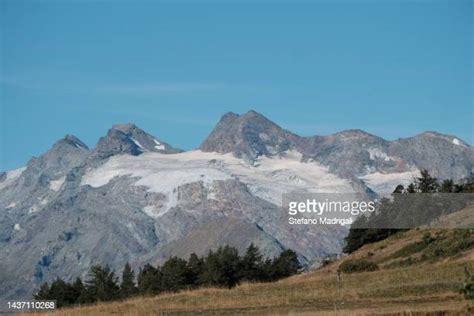 Snowy Mountain Range Swiss Alps Switzerland Photos and Premium High Res Pictures - Getty Images