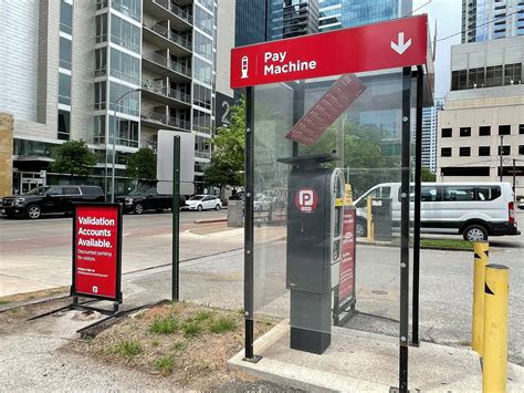 Where can I park in downtown Austin, Texas?