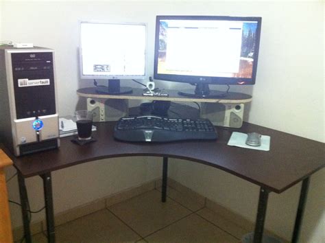 wood - How can I stop a desk from vibrating when I type? - Home Improvement Stack Exchange