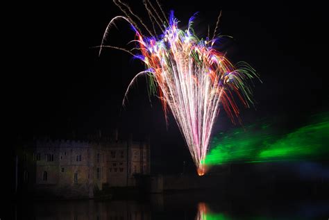 Leeds Castle Fireworks 2009 | Taken on our trip to Leeds Cas… | Flickr