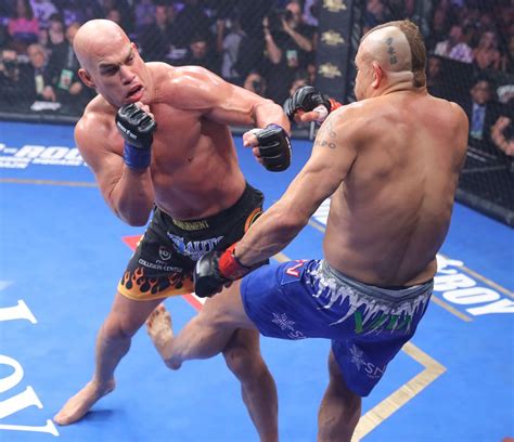 Tito Ortiz vs. Chuck Liddell: Most Dazzling Images from Trilogy Fight - Round By Round MMA