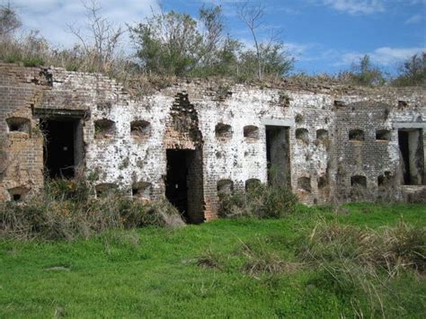 The Abandoned Fort Near New Orleans That Most People Stay Far, Far Away From | Best of new ...