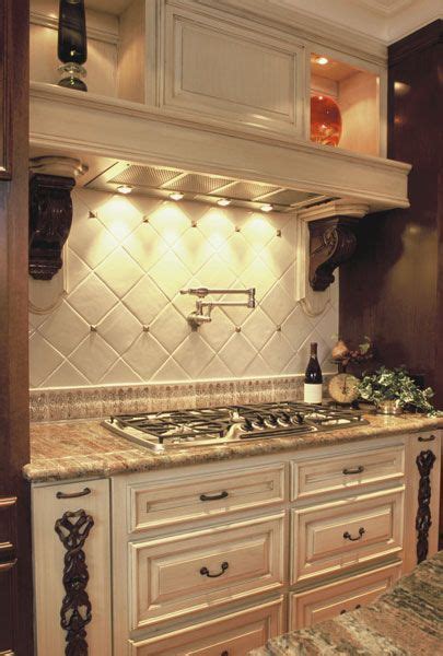 12 Kitchen Backsplash Ideas with Antique White Cabinets Photos | Backsplash tile design, Antique ...