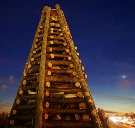 Dancing 'Cross the Country: Christmas Eve Bonfires: Lutcher/Gramercy, Louisiana