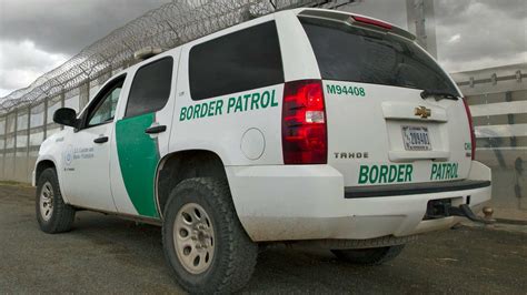 Phoenix man accused of trying to ram into Border Patrol agent's vehicle