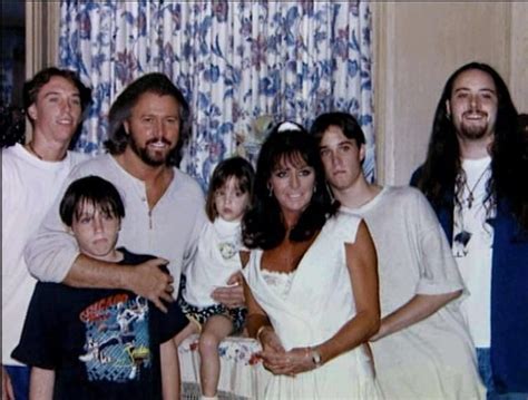 Barry's family! | Barry gibb, Barry gibb family, Bee gees