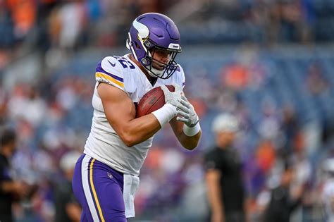 4 Vikings players who clung to their roster spot in 2022