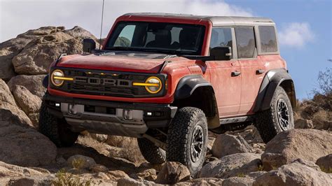 Ford Bronco Raptor, super fuoristrada da 400 CV per ogni terreno