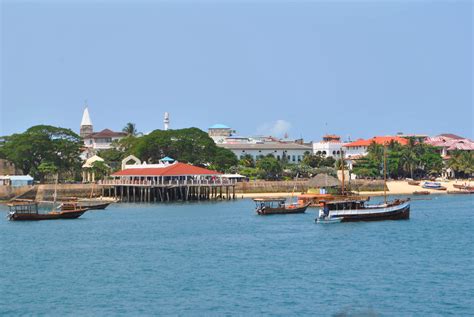 How to Enjoy Stone Town, Zanzibar - Go Backpacking