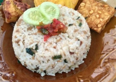 Resep Nasi Tutug Oncom oleh Dessi Sentami - Cookpad