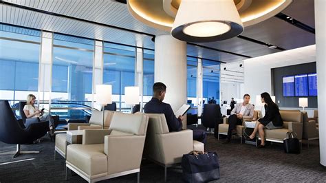 United Airlines' LAX lounge recognized for sustainability efforts - Chicago Business Journal