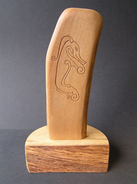 http://www.neilfyffe.co.uk/carving/pictish beast/Neil Fyffe