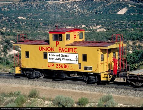 RailPictures.Net Photo: Union Pacific Caboose UP 25680 at Cajon Pass, California by Paul ...