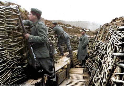 Colourised World War I images show soldiers on the Western Front and in ...