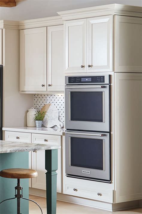 Thomasville - Specialty Products - Double Oven Cabinet