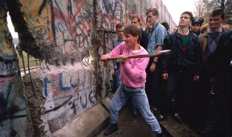 9 novembre 1989, caduta del Muro di Berlino - Metropolitan Magazine