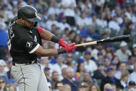 White Sox’ Eloy Jimenez out with tight groin - Chicago Sun-Times