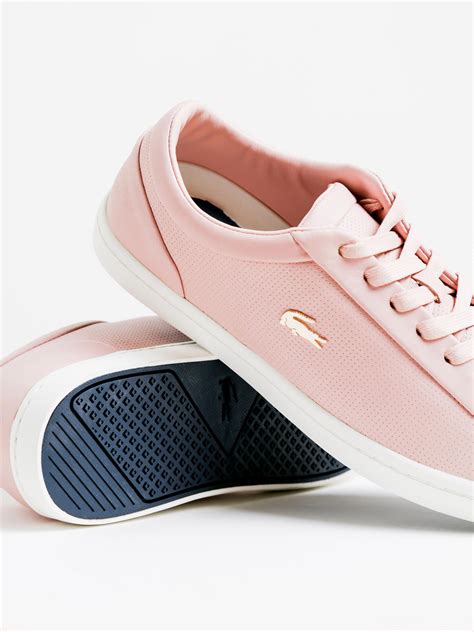 Trying to find women's sneakers?. Ladies Sneakers To Wear With Jeans. | Lacoste shoes women ...