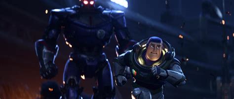 New Lightyear Trailer Reveals The Story - Bullfrag