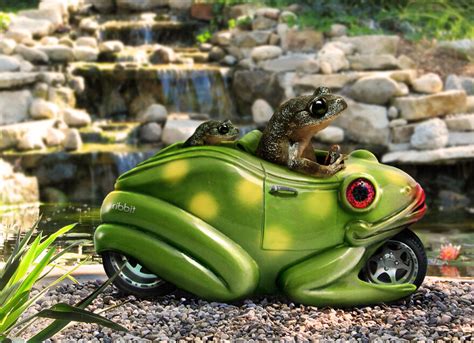 DesignCrowd Hosts A Frog Photoshop Contest, And Here Are 30 Of The Best ...