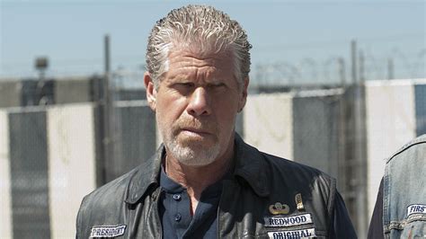 Sons Of Anarchy's Ron Perlman Never Got Fully Into The Whole Motorcycle Thing