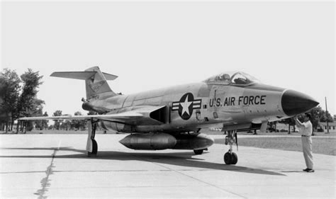 McDonnell F-101 Voodoo: Photos, History, Specification