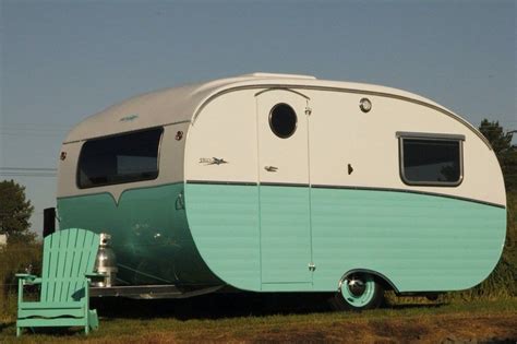 Vintage Camper Exterior (9) #camperexterior #camperexteriorideas Tiny Trailers, Vintage Campers ...