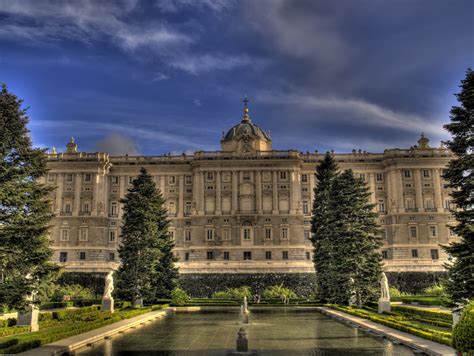 Passion For Luxury : Madrid,Spain City Guide