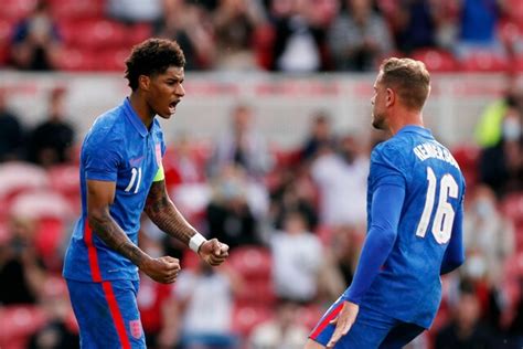 Marcus Rashford Penalty Sees Second-string England Past Romania in Euro ...