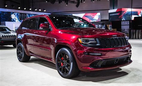 2016 Jeep Grand Cherokee SRT Pictures | Photo Gallery | Car and Driver