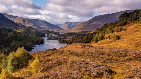 Six of the most picturesque Scottish lochs for an autumn wander - Daily Record